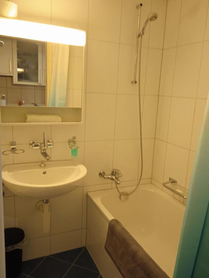 Studio Flat In The Heart Of Zug, Ideal For Solo Travellers Apartment Ngoại thất bức ảnh